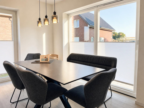 Dining room Szene 1.jpg