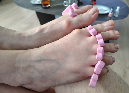 little pink toes getting a new pedi by littlepinktoes dmllult