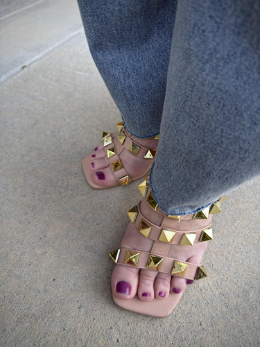 Metoepolis feetcont3nt 40f feet going out for 🍀🍷 1.jpg