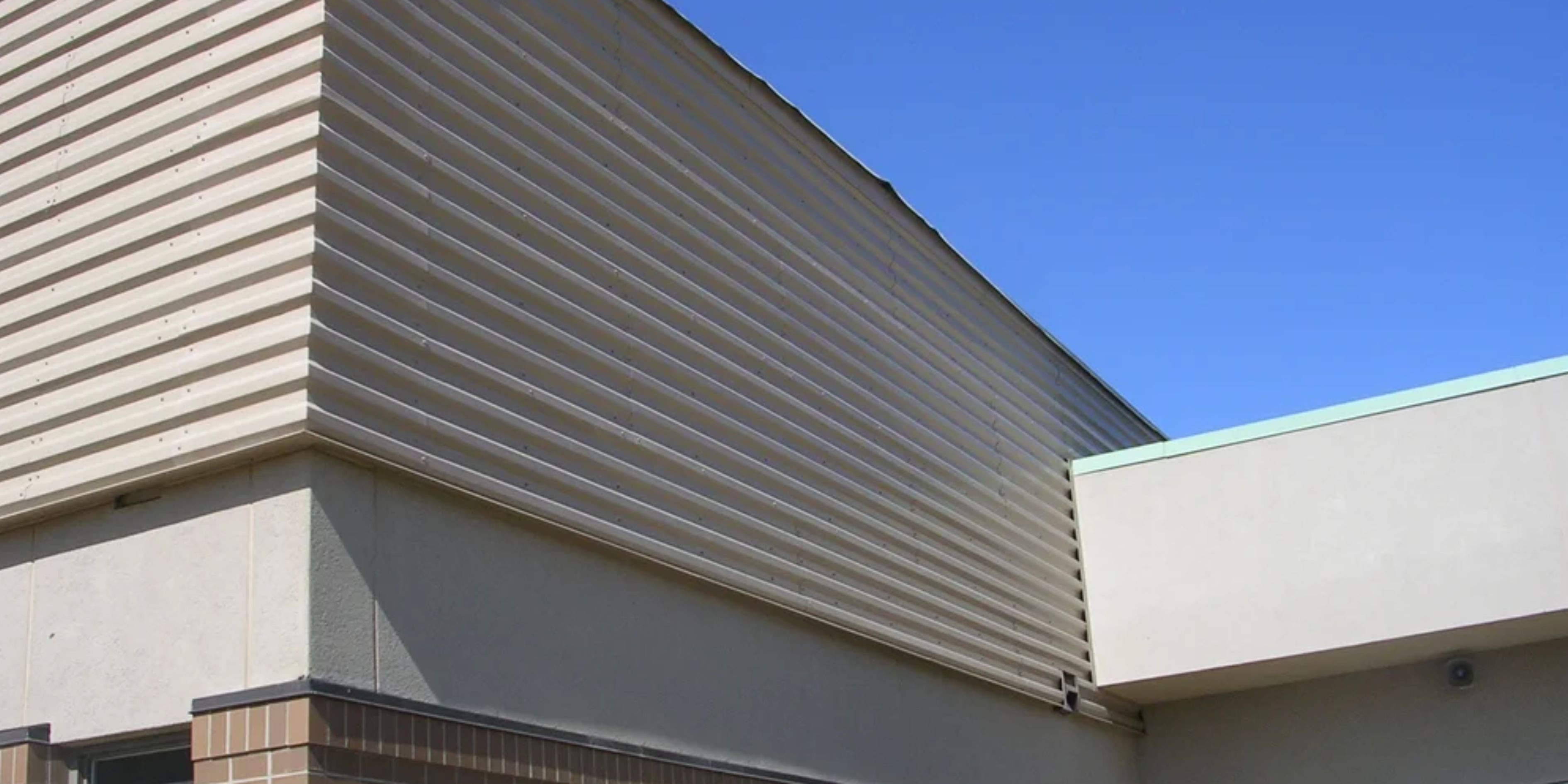 What Should Architects Consider Before Choosing Horizontal Metal Siding Panels