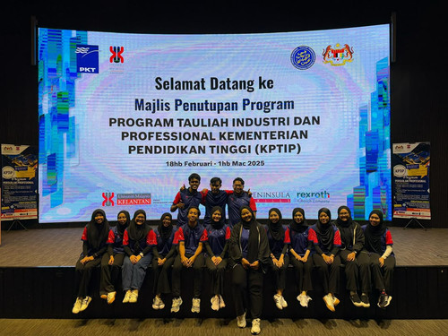 ACADEMIK11.jpg