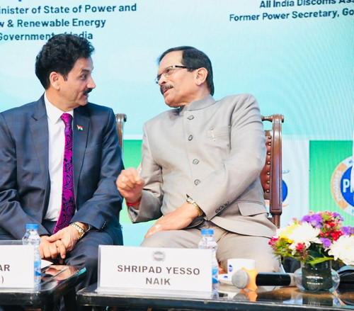 Shripad Yesso Naik and Dr Ranjeet Mehta.jpg