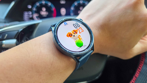 Xiaomi Watch S5_Wrist Wearing_Footer Image.jpg