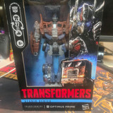 Transformers Studio Series Voyager Age Of Extinction Optimus Prime In Hand Images
