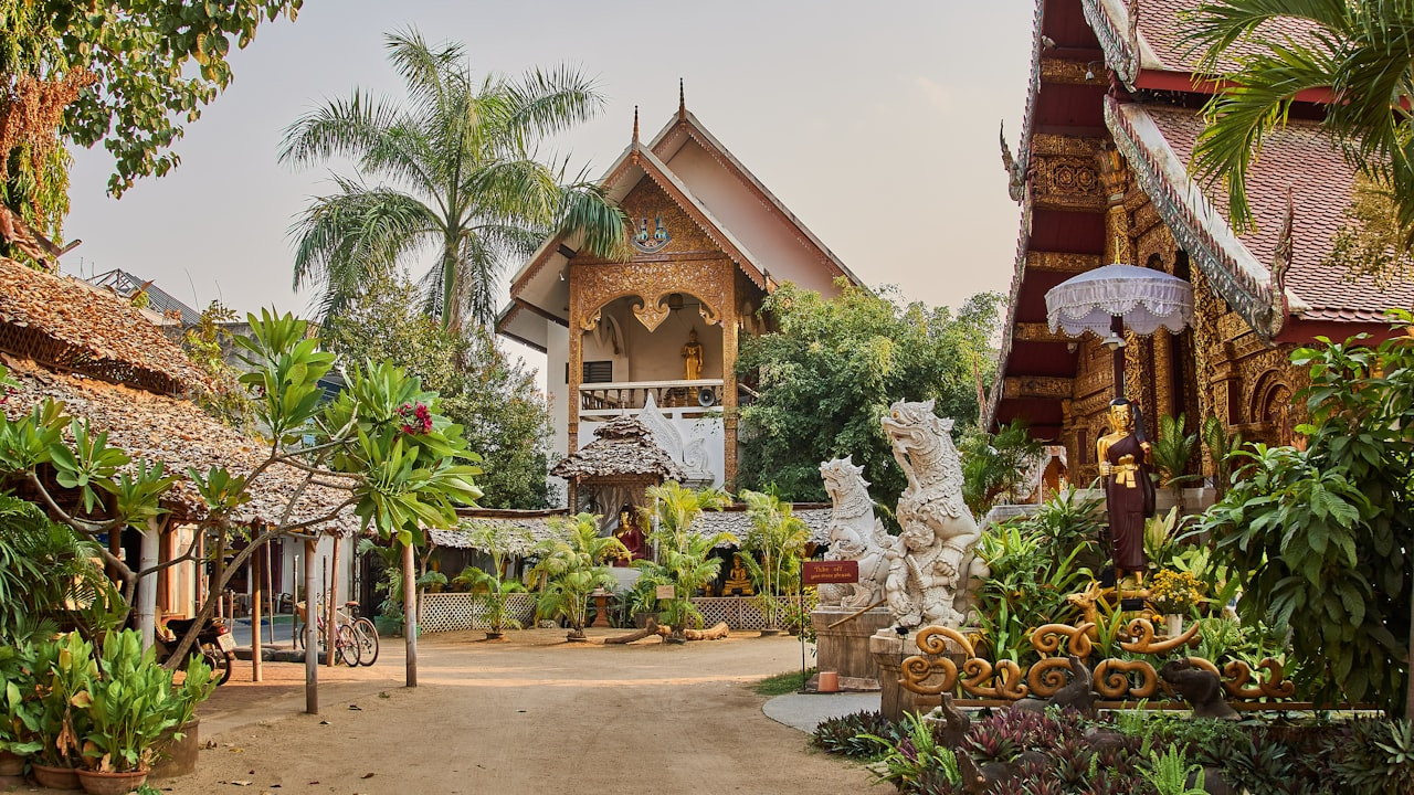 Hotels Near Doi Suthep Temple Chiang Mai — Mountain Stays and City Bases