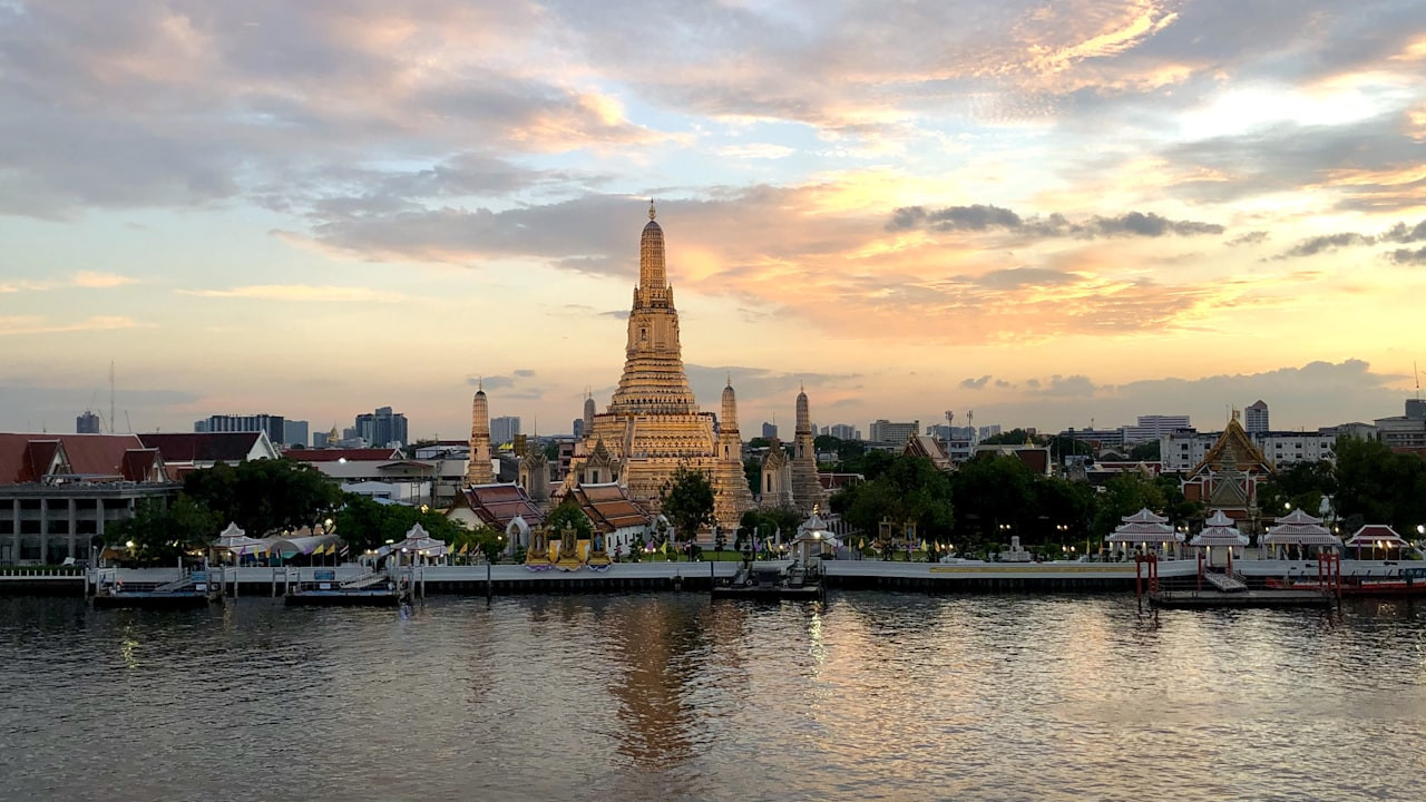 Hotels Near Siam Area Bangkok — Thailand's Shopping Capital