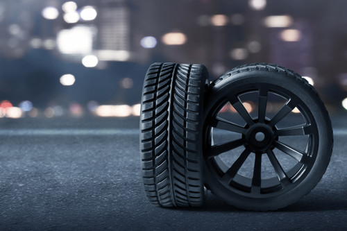 Pirelli Tyres Guide for City and Highway Driving in Dubai.jpg