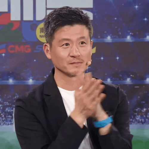 0062BoZOgy1ieduad434lg30k00k0u0x.gif