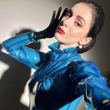 15 bluelatex annarosenmüllerlatexgloves janinewellnhammer latex latexfashion latexinpublic redlipsja