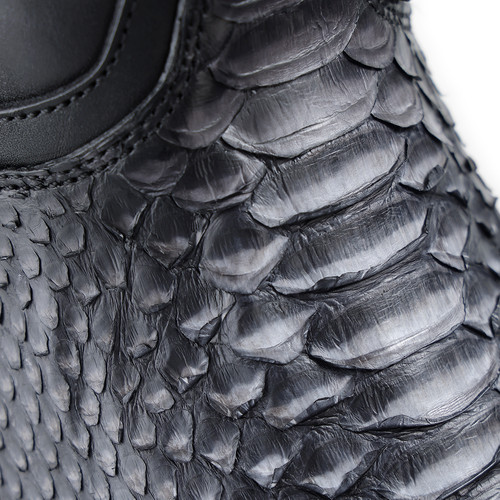 2T57PH NEGRO piton reticulatus back grafito sand bota 02 detalle 01.jpg