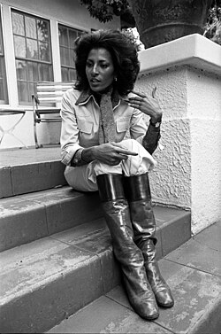 Pam Grier 1976.jpg