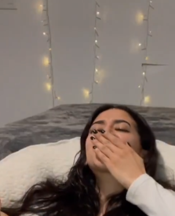 HOq8nmlaMAAbDTM.png