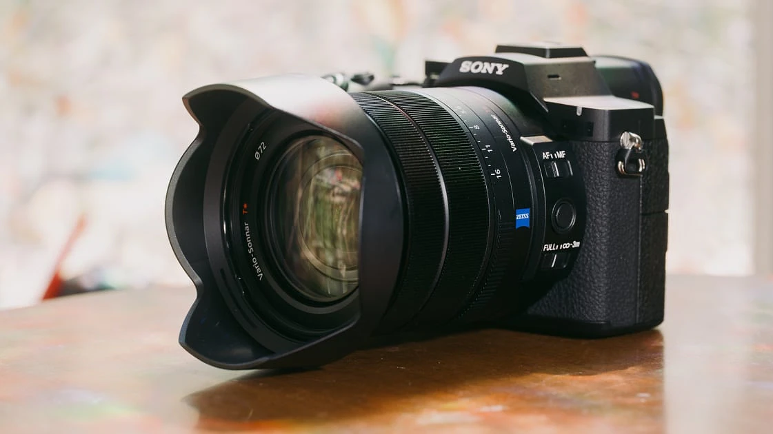 Sony RX10 V: Phiên Bản Hoàn Hảo Cho Nhiếp Ảnh Thiên Nhiên - Hình 1