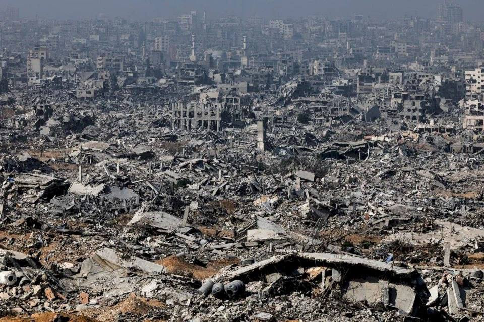 مسؤولون أميركيون ينتقدون استمرار القتل الإسرائيلي بغزة عقب اتفاق نزع السلاح، محذرين من تعريض التفاهمات للانهيار وتعميق عزلة تل أبيب إقليمياً....
