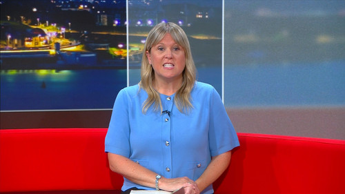 07.30 22.30.00 Spotlight; Weather. E56 The latest news, sport, we....ts snapshot 08.43.017