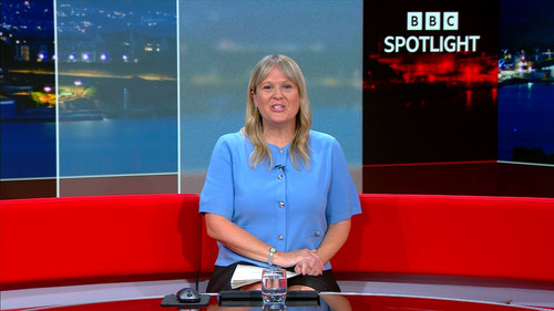 07.30 22.30.00 Spotlight; Weather. E56 The latest news, sport, we....ts snapshot 04.07.702