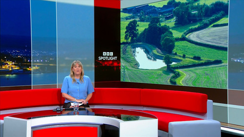07.30 22.30.00 Spotlight; Weather. E56 The latest news, sport, we....ts snapshot 04.30.442