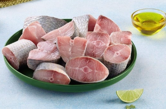 Salmon curry cut.png
