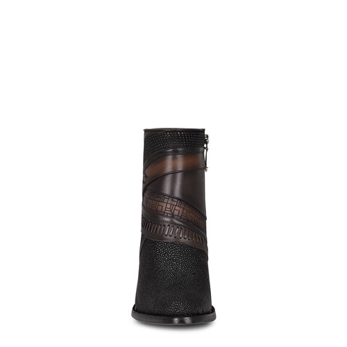 3F86MA mantarraya negra botin 07.jpg