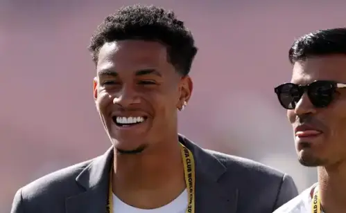 São Paulo avança em negociações por Newton e observa Mikael do CRB para reforçar o ataque