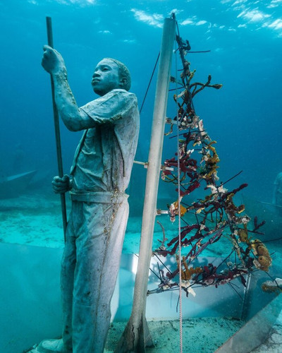 Stunning Underwater Sculpture Jason deCaires Taylor 69e2213da10f4 700.jpg