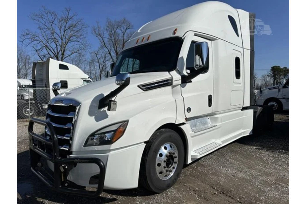 Photo 2 of Freightliner Cascadia 126