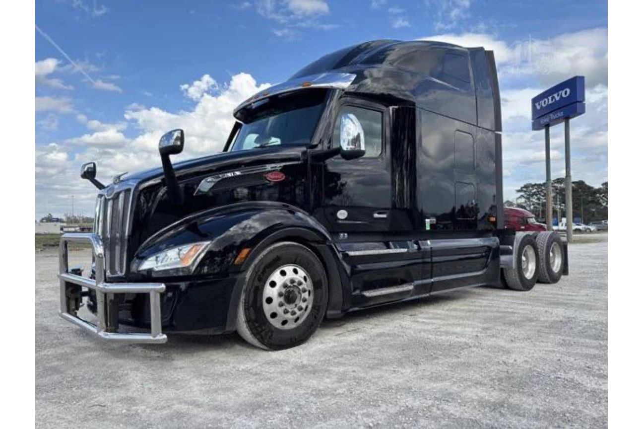 Photo 6 of Peterbilt 579