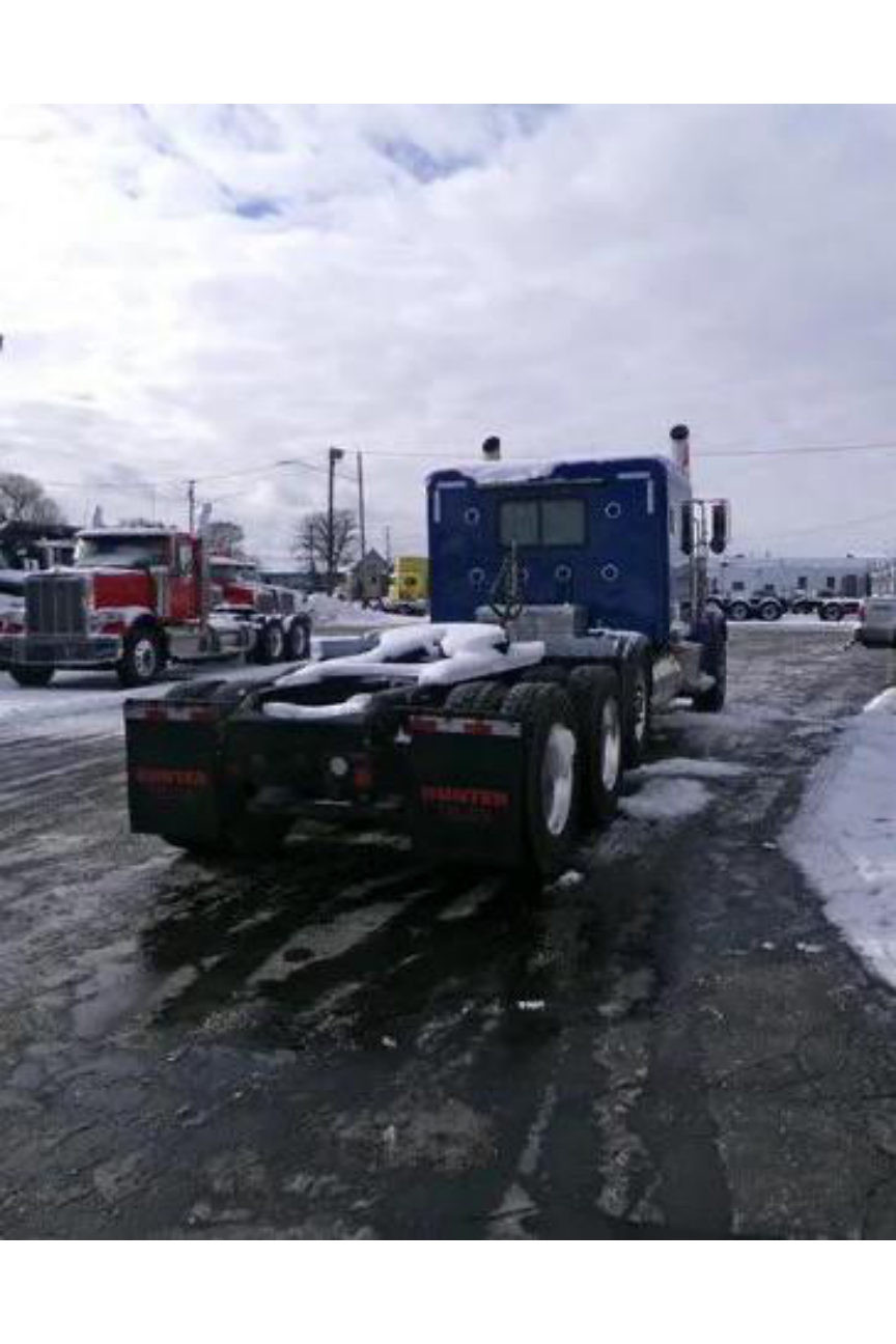 Photo 6 of Peterbilt 389