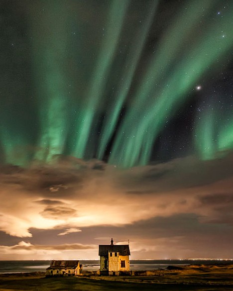 small house grand nature landscape photography 4 880.jpg