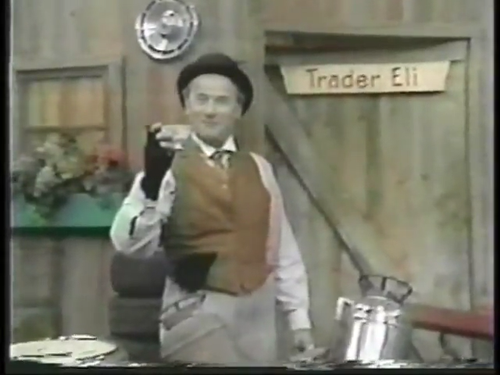 cap Captain.Kangaroo.1976.10.27.Dolly Parton 00 00 15 03.png
