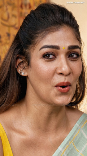 nayan 9784532795423405.jpg