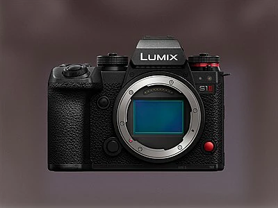 Panasonic's Lumix S-series gets focused: new firmware promises better tracking