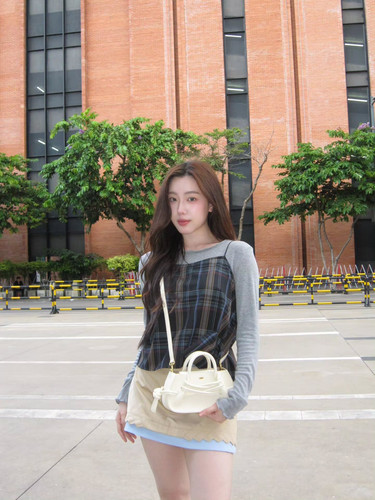 f6bdc16ef2a6e9c1e92a76db005800cd.jpg