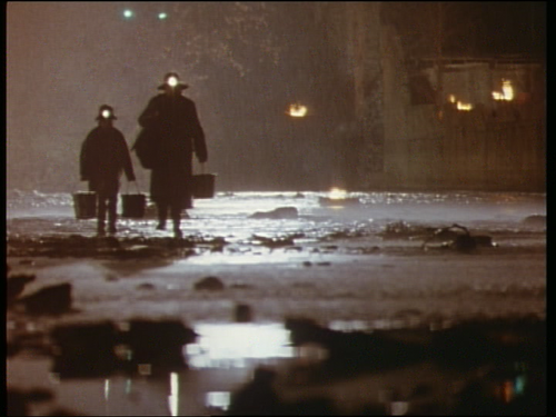 Leolo.1992.PAL.DVD9.DD.2.0.MPEG.2 MDMDDC.VTS 01 1.0:16:00.png