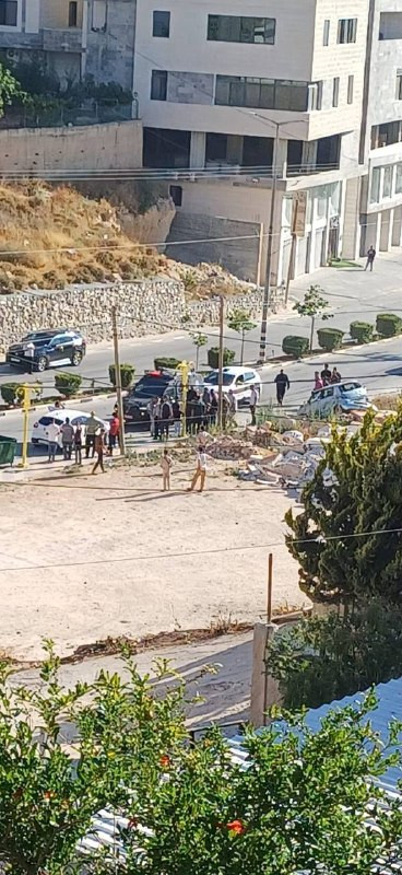 حادث في منطقة واد الجوز بني نعيم شرق مدينة الخليل بعد مطاردة من قبل الشرطة الإسرائيلية....
