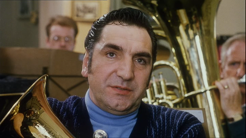 Brassed.Off.1996.PAL.DVD5.DD.2.0.MPEG.2 MDMDDC.VTS 04 1.0:10:18.png