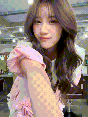 Chompoo 050726 1.gif