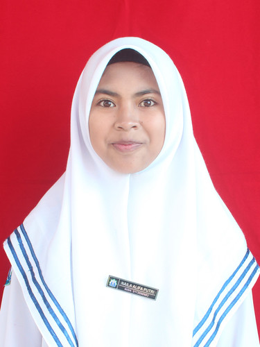 0112056983 NAILA ALIFA PUTRI.jpg