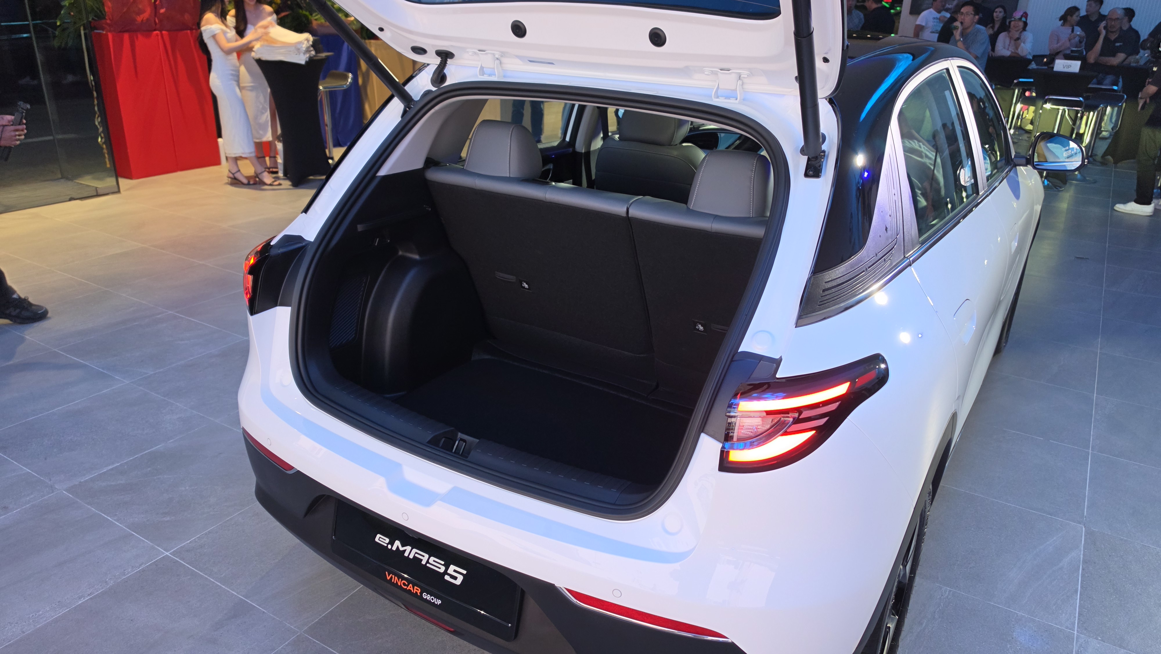 Proton e.MAS 5 boot space