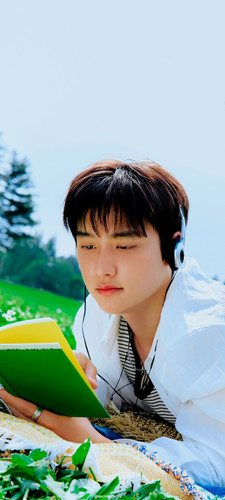 this station summer kyungsoo 3 lock Edit.jpg