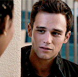 tumblr 2004ff5551c41eb49cec4c0b8cecbf9a 828a429d 540.gif