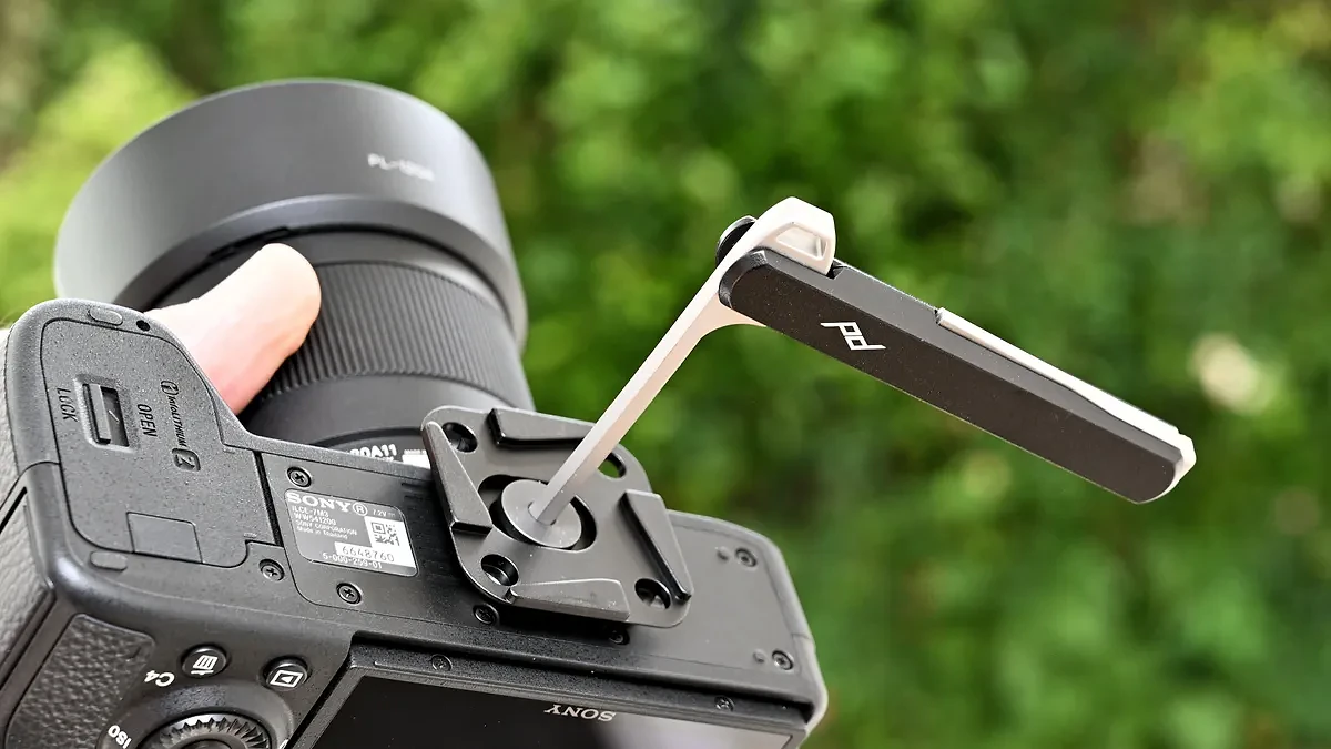 Peak Design Pro Tall Tripod product image