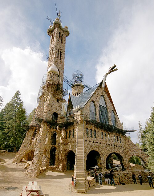500px Bishop Castle2 Fairview CO.jpg