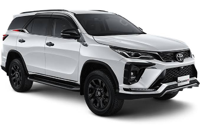 Toyota Fortuner Manokwari