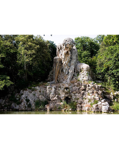 colosso dell appennino sculpture florence italy 2 700 bordered.jpg