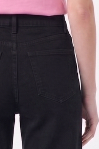 Black 1 (6).png