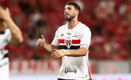 Calleri recusa proposta do Orlando City para renovar com o São Paulo