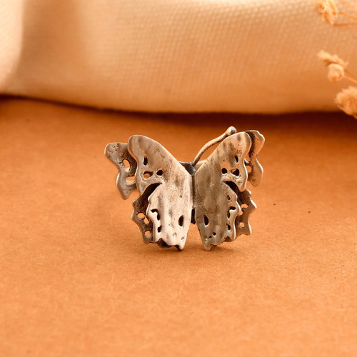 Buy lightweight 925 silver rings for women & girls online at Meera Jaipur. A wide range of statement rings with delicate to heavy designs. Great for daily wear.https://meerajaipur.com/collections/tribal-rings