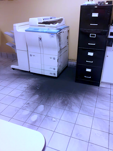 toner exploded in copier at work v0 Sv rmXbI9dgTxfsojkEToZzjJnq1k2xzluCfyFMBL1E.png