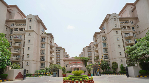 DLF Beverly Park 1 in Gurgaon on Sale | Luxury Living Starts Here.jpg